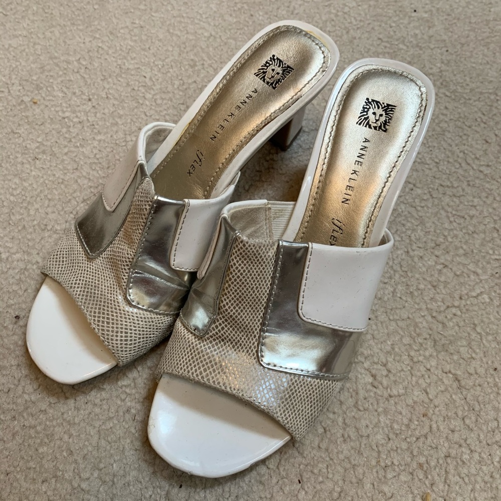 Anne Klein White Nachelle iflex Sandals